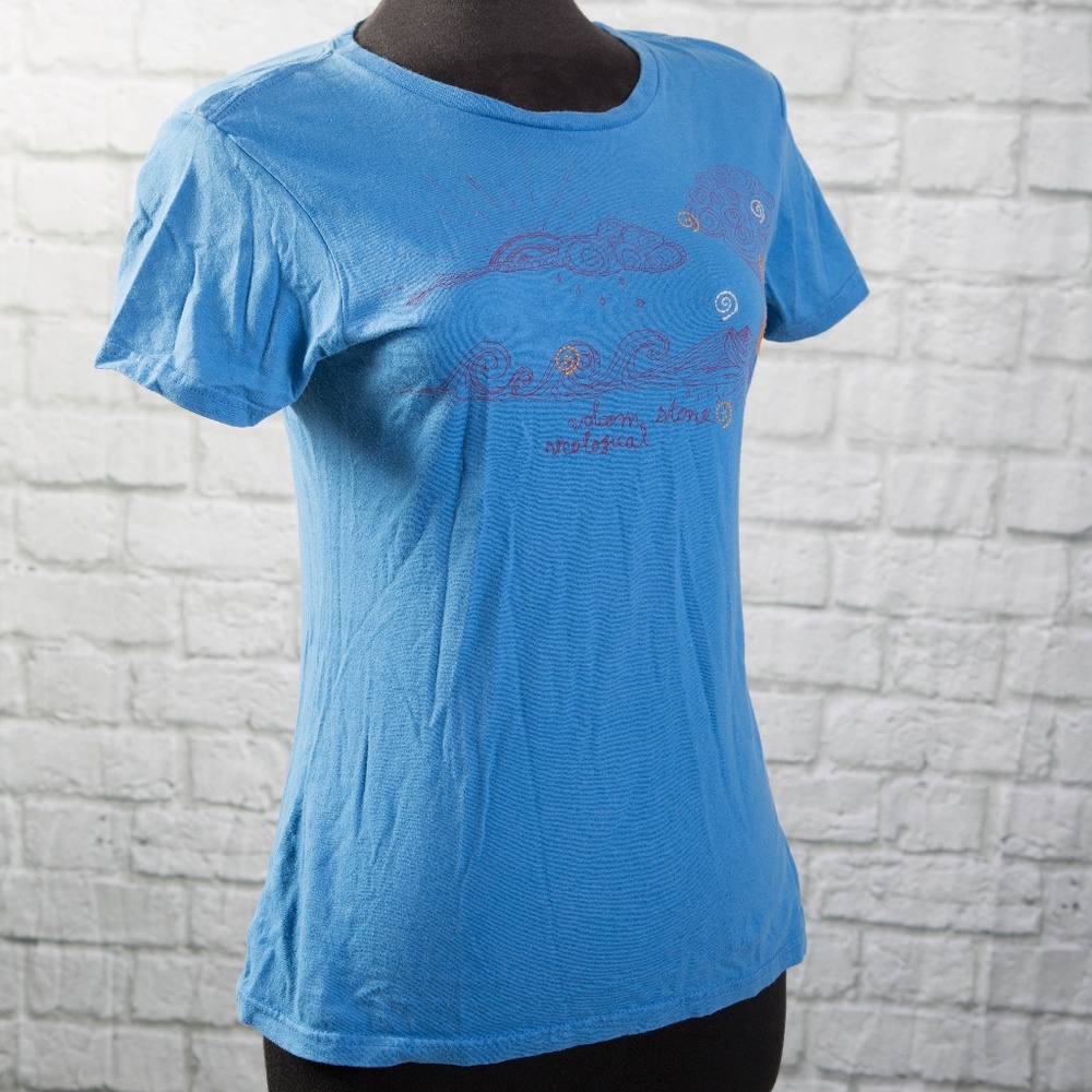 Blue Volcom Graphic Tee. Size L.